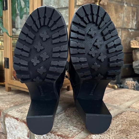 Brand New BCBGeneration Pilas Heeled Lace Up Bootie Black & Ivory Plaid Flannel - Picture 9 of 16